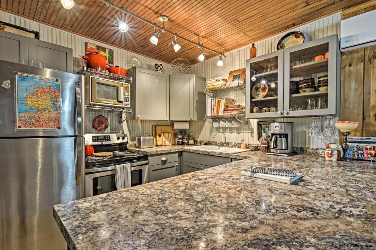 Pet-Friendly One Crow Cottage In Harbor Springs! Exteriör bild